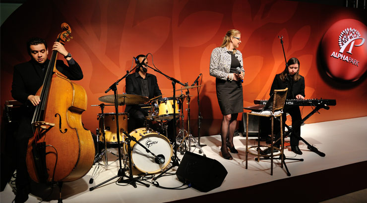 Em evento produzido pela BFerraz, o Brasil jazz trio se apresentou no lançamento do Alphapark, no lançamento do empreendimento 